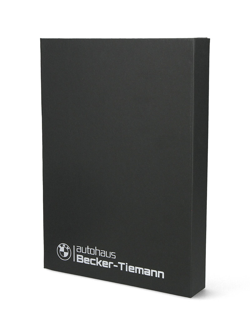 Verpackung mit Logo — BMW Becker-Tiemann