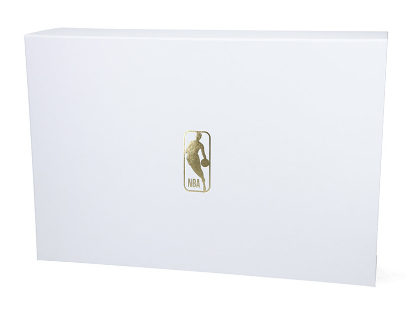 Verpackung mit Logo — NBA